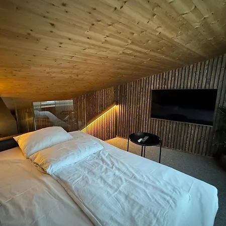 Sami Artist Atelier Apartman